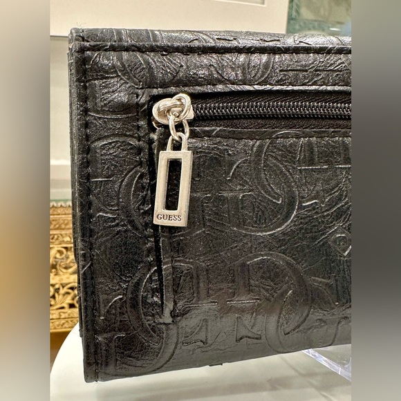 Guess - Black Embossed Tri-Fold Wallet - VGUC - Picture 7 of 17